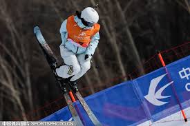 马丁内斯身 马丁内斯身